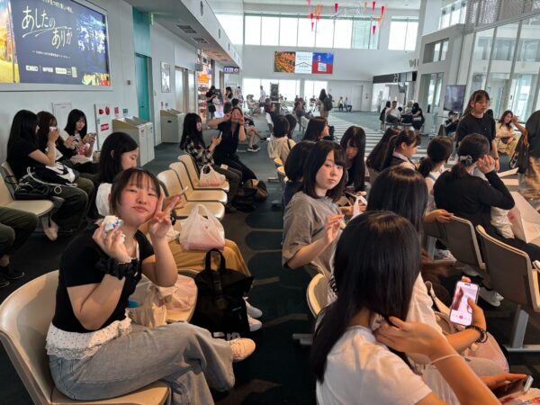 【北海道修学旅行1日目空港】