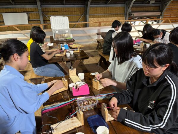 【北海道修学旅行2日目選択体験ヘンプアクセサリー】
